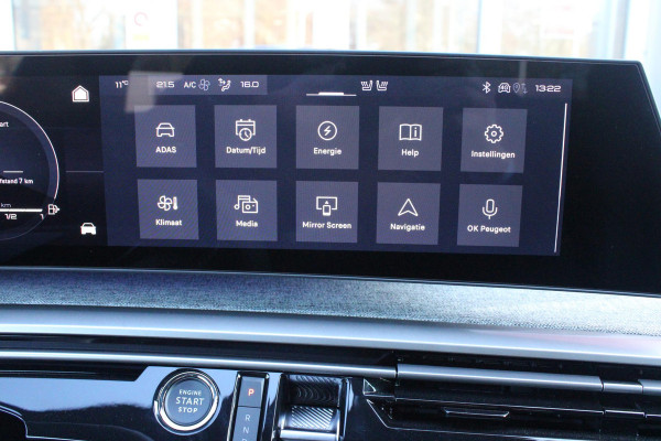 Peugeot 3008 1.6 plug-in Hybrid 195 GT **NIEUW** | NAPPA LEDEREN BEKLEDING DONKERGRIJS | PANORAMISCH SCHUIF/KANTEL DAK | FOCAL AUDIO SYSTEM | TREKHAAK MET AFNEEMBARE KOGEL | ELEKTRISCH BEDIENBARE VOORSTOELEN MET GEHEUGEN/MASSAGE FUNCTIE | STOEL VENTILATIE | STOEL/STUUR VERWARMING | NAVIGATIE | DRAADLOZE APPLE CARPLAY/ANDROID AUTO | FULL LED MATRIX KOPLAMPEN | 20" LICHTMETALEN VELGEN | ELEKTRISCH BEDIENBARE ACHTERKLEP | SFEER VERLICHTING | 360° CAMERA | DODEHOEK DETECTIE | KEYLESS ENTRY/START | 7,4KW ONBOARD CHARGER |