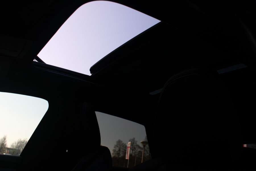 Peugeot 3008 1.6 plug-in Hybrid 195 GT **NIEUW** | NAPPA LEDEREN BEKLEDING DONKERGRIJS | PANORAMISCH SCHUIF/KANTEL DAK | FOCAL AUDIO SYSTEM | TREKHAAK MET AFNEEMBARE KOGEL | ELEKTRISCH BEDIENBARE VOORSTOELEN MET GEHEUGEN/MASSAGE FUNCTIE | STOEL VENTILATIE | STOEL/STUUR VERWARMING | NAVIGATIE | DRAADLOZE APPLE CARPLAY/ANDROID AUTO | FULL LED MATRIX KOPLAMPEN | 20" LICHTMETALEN VELGEN | ELEKTRISCH BEDIENBARE ACHTERKLEP | SFEER VERLICHTING | 360° CAMERA | DODEHOEK DETECTIE | KEYLESS ENTRY/START | 7,4KW ONBOARD CHARGER |