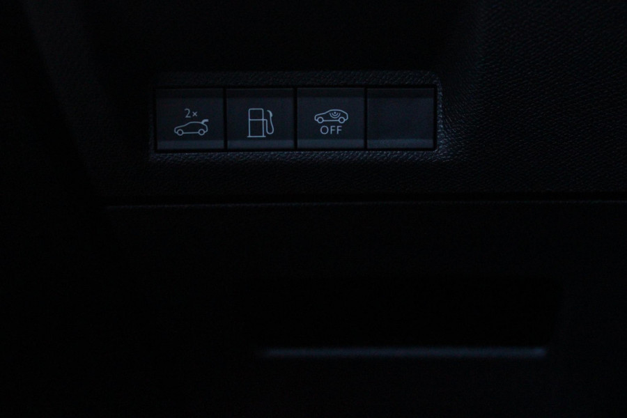 Peugeot 3008 1.6 plug-in Hybrid 195 GT **NIEUW** | NAPPA LEDEREN BEKLEDING DONKERGRIJS | PANORAMISCH SCHUIF/KANTEL DAK | FOCAL AUDIO SYSTEM | TREKHAAK MET AFNEEMBARE KOGEL | ELEKTRISCH BEDIENBARE VOORSTOELEN MET GEHEUGEN/MASSAGE FUNCTIE | STOEL VENTILATIE | STOEL/STUUR VERWARMING | NAVIGATIE | DRAADLOZE APPLE CARPLAY/ANDROID AUTO | FULL LED MATRIX KOPLAMPEN | 20" LICHTMETALEN VELGEN | ELEKTRISCH BEDIENBARE ACHTERKLEP | SFEER VERLICHTING | 360° CAMERA | DODEHOEK DETECTIE | KEYLESS ENTRY/START | 7,4KW ONBOARD CHARGER |