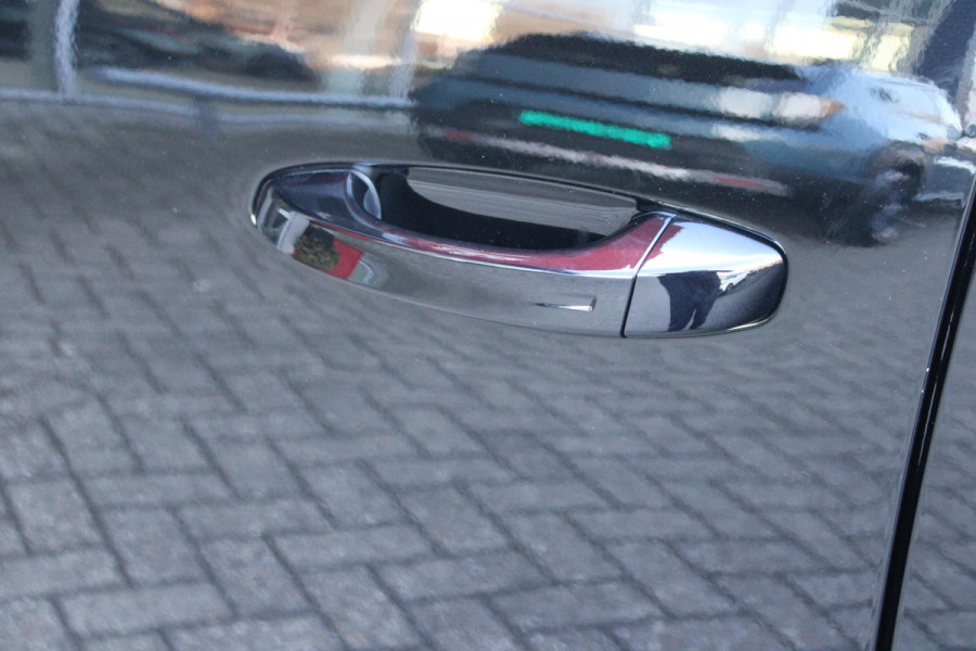 Peugeot 3008 1.6 plug-in Hybrid 195 GT **NIEUW** | NAPPA LEDEREN BEKLEDING DONKERGRIJS | PANORAMISCH SCHUIF/KANTEL DAK | FOCAL AUDIO SYSTEM | TREKHAAK MET AFNEEMBARE KOGEL | ELEKTRISCH BEDIENBARE VOORSTOELEN MET GEHEUGEN/MASSAGE FUNCTIE | STOEL VENTILATIE | STOEL/STUUR VERWARMING | NAVIGATIE | DRAADLOZE APPLE CARPLAY/ANDROID AUTO | FULL LED MATRIX KOPLAMPEN | 20" LICHTMETALEN VELGEN | ELEKTRISCH BEDIENBARE ACHTERKLEP | SFEER VERLICHTING | 360° CAMERA | DODEHOEK DETECTIE | KEYLESS ENTRY/START | 7,4KW ONBOARD CHARGER |