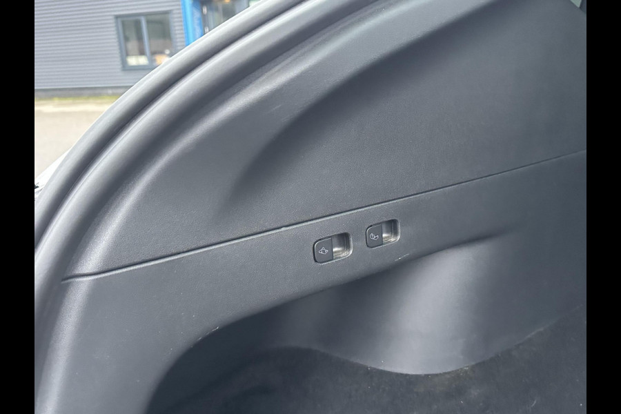 Tesla Model Y Long Range AWD 75 kWh SOH 96% | AUTOPILOT|  TESLA GARANTIE OP DE HOOGVOLTACCU EN AANDRIJFLIJN TOT 2030 of 192.000KM | STOEL + STUURVERWARMING| ACHTERBANK VERWARMD