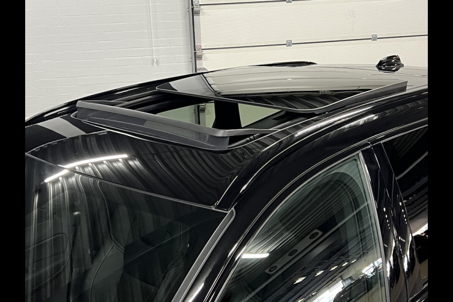 Volvo XC60 2.0 T6 Plug-in hybrid AWD Ultra Black Edition Trekhaak | Bowers & Wilkins | Massage | Stoel ventilatie | Open dak | Stuur-/stoelverwarming | Head-up