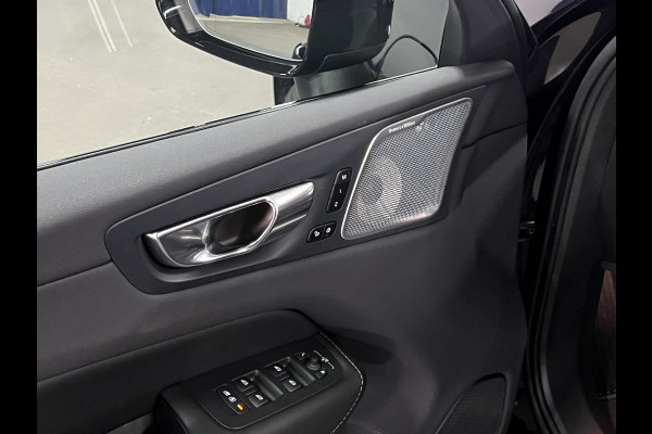 Volvo XC60 2.0 T6 Plug-in hybrid AWD Ultra Black Edition Trekhaak | Bowers & Wilkins | Massage | Stoel ventilatie | Open dak | Stuur-/stoelverwarming | Head-up