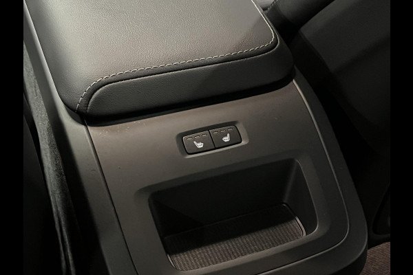 Volvo XC60 2.0 T6 Plug-in hybrid AWD Ultra Black Edition Trekhaak | Bowers & Wilkins | Massage | Stoel ventilatie | Open dak | Stuur-/stoelverwarming | Head-up