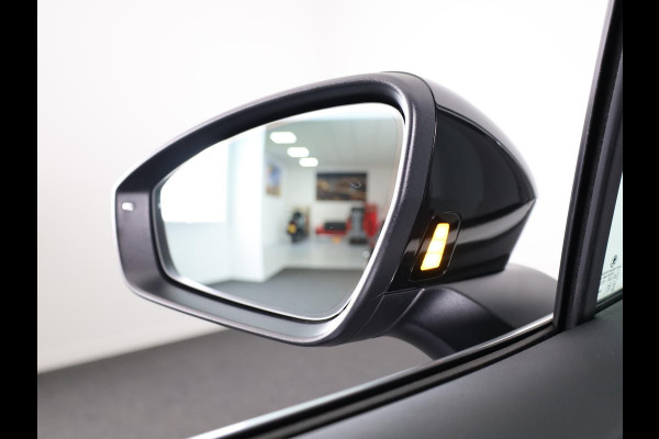 Škoda Enyaq 85 Business Edition 286pk | Elektrische stoel | Blind Spot | Adaptive Cruise Control | Navigatie | Camera | Bumpers in carroserie kleur