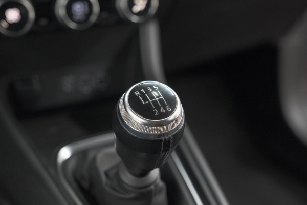 Renault Captur TCe 130 Edition One | Camera | 9.3 Inch Grootscherm | Navigatie | Apple Carplay | Parkeersensoren