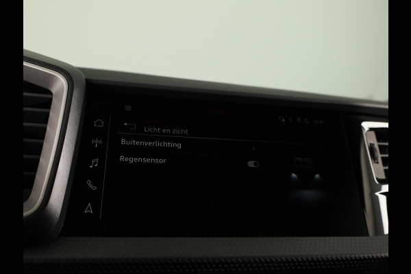 Audi A1 Sportback Advanced edition 25 TFSI 95 PK | Buitenspiegels elektrisch inklapbaar | Apple carplay | Dak in contrastkleur | 17'' lm velgen |