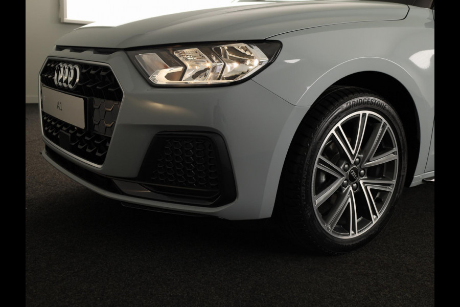 Audi A1 Sportback Advanced edition 25 TFSI 95 PK | Buitenspiegels elektrisch inklapbaar | Apple carplay | Dak in contrastkleur | 17'' lm velgen |