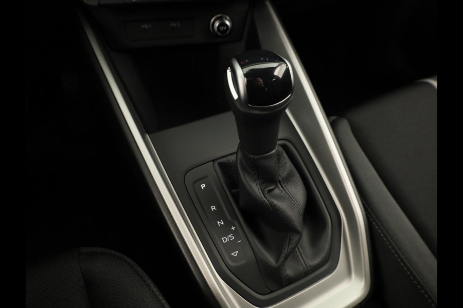 Audi A1 Sportback Advanced edition 25 TFSI 95 PK | Buitenspiegels elektrisch inklapbaar | Apple carplay | Dak in contrastkleur | 17'' lm velgen |