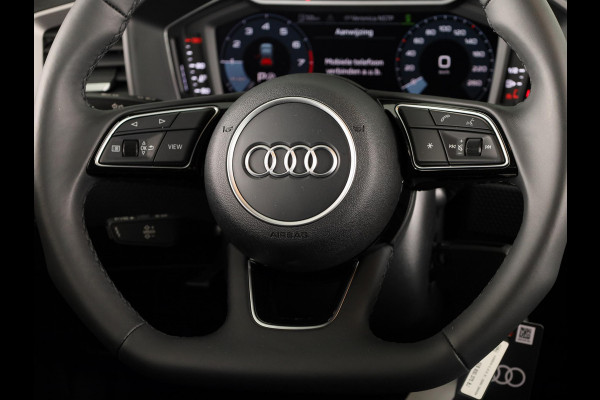 Audi A1 Sportback Advanced edition 25 TFSI 95 PK | Buitenspiegels elektrisch inklapbaar | Apple carplay | Dak in contrastkleur | 17'' lm velgen |