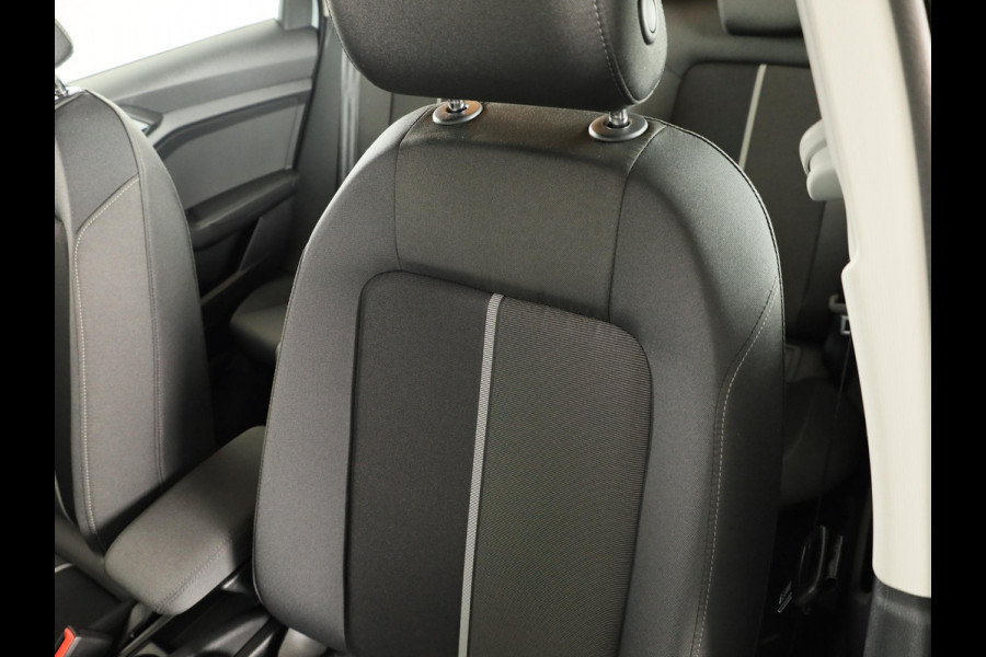 Audi A1 Sportback Advanced edition 25 TFSI 95 PK | Buitenspiegels elektrisch inklapbaar | Apple carplay | Dak in contrastkleur | 17'' lm velgen |