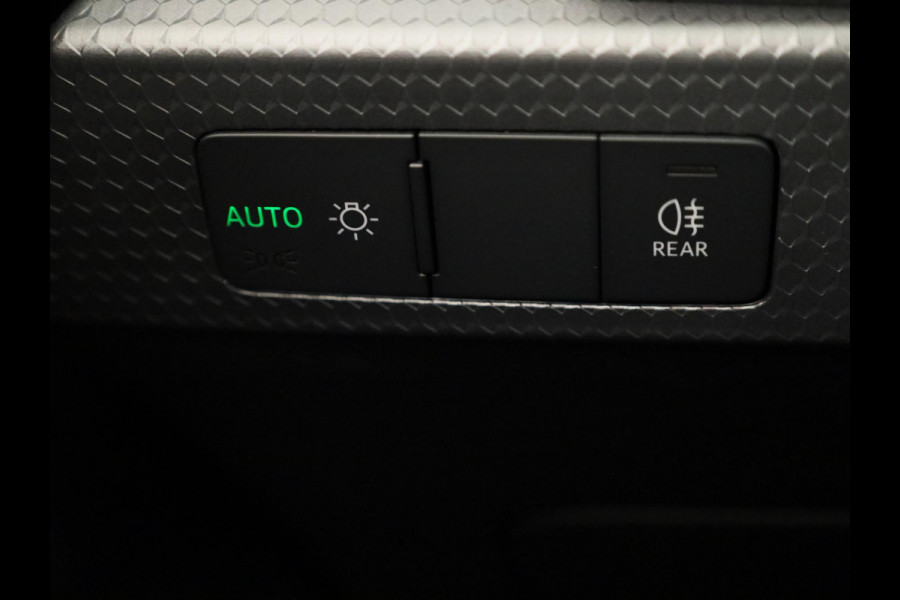 Audi A1 Sportback Advanced edition 25 TFSI 95 PK | Buitenspiegels elektrisch inklapbaar | Apple carplay | Dak in contrastkleur | 17'' lm velgen |