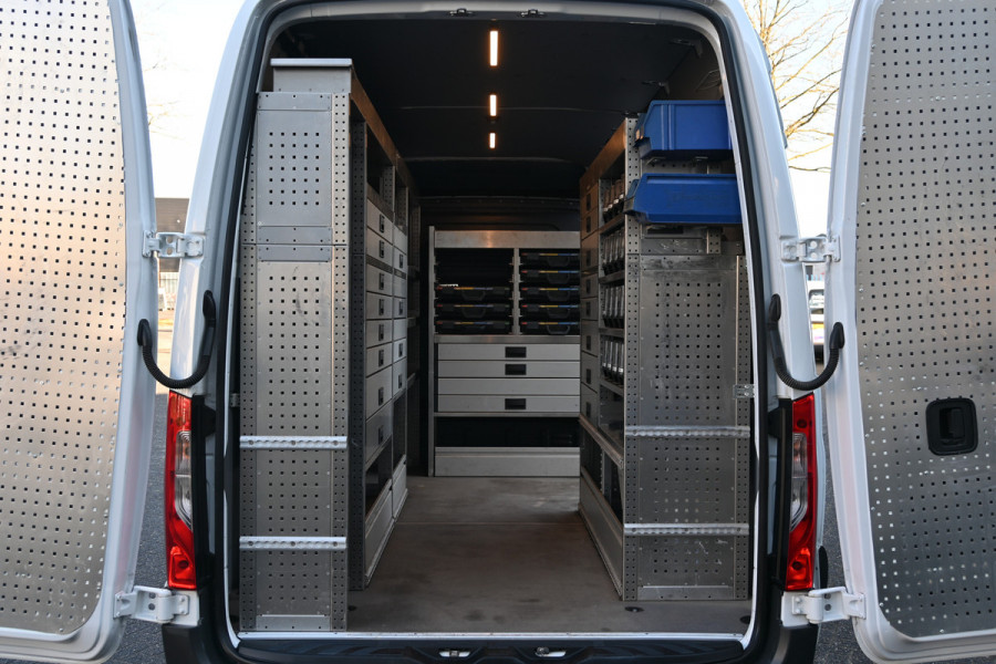 Mercedes-Benz Sprinter 317 CDI L2H2 Werkplaats inrichting, Geveerde stoel, Standkachel
