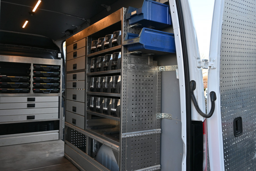 Mercedes-Benz Sprinter 317 CDI L2H2 Werkplaats inrichting, Geveerde stoel, Standkachel