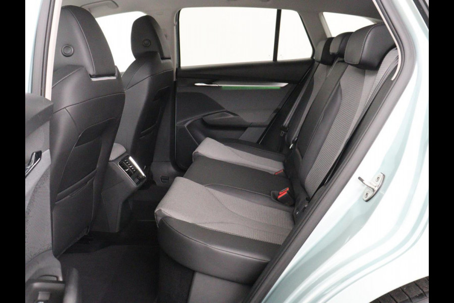 Škoda ENYAQ iV 60 | Stoelverwarming | Matrix LED | Camera | Keyless | Stuurverwarming | Carplay | 20'' | Half leder | Navigatie | Chroom Pack | Digital Cockpit | Cruise control | Climate control