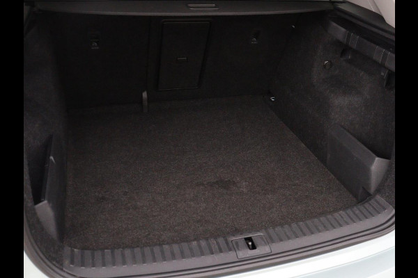 Škoda ENYAQ iV 60 | Stoelverwarming | Matrix LED | Camera | Keyless | Stuurverwarming | Carplay | 20'' | Half leder | Navigatie | Chroom Pack | Digital Cockpit | Cruise control | Climate control