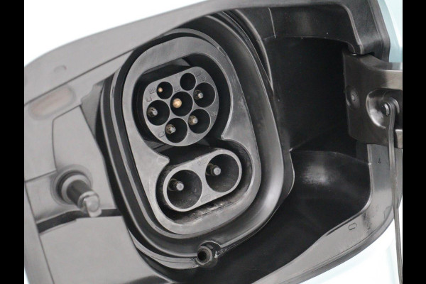 Škoda ENYAQ iV 60 | Stoelverwarming | Matrix LED | Camera | Keyless | Stuurverwarming | Carplay | 20'' | Half leder | Navigatie | Chroom Pack | Digital Cockpit | Cruise control | Climate control