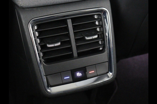 Škoda ENYAQ iV 60 | Stoelverwarming | Matrix LED | Camera | Keyless | Stuurverwarming | Carplay | 20'' | Half leder | Navigatie | Chroom Pack | Digital Cockpit | Cruise control | Climate control