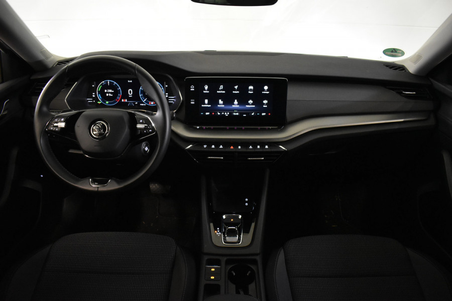 Škoda Octavia Combi TSI iV PHEV 204PK DSG HYBRID BUSINESS NAVI/CARPLAY/PDC STOELVERW