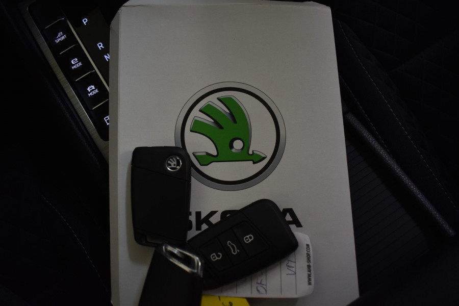 Škoda Octavia Combi TSI iV PHEV 204PK DSG HYBRID BUSINESS NAVI/CARPLAY/PDC STOELVERW
