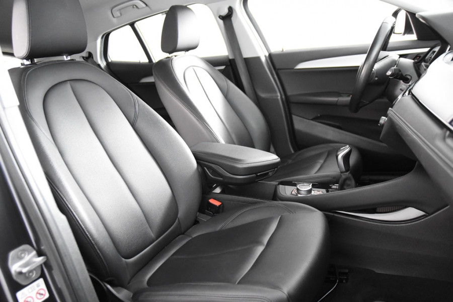 BMW X2 sDrive18i Sport *Leer*Navi*Trekhaak*Park assist*