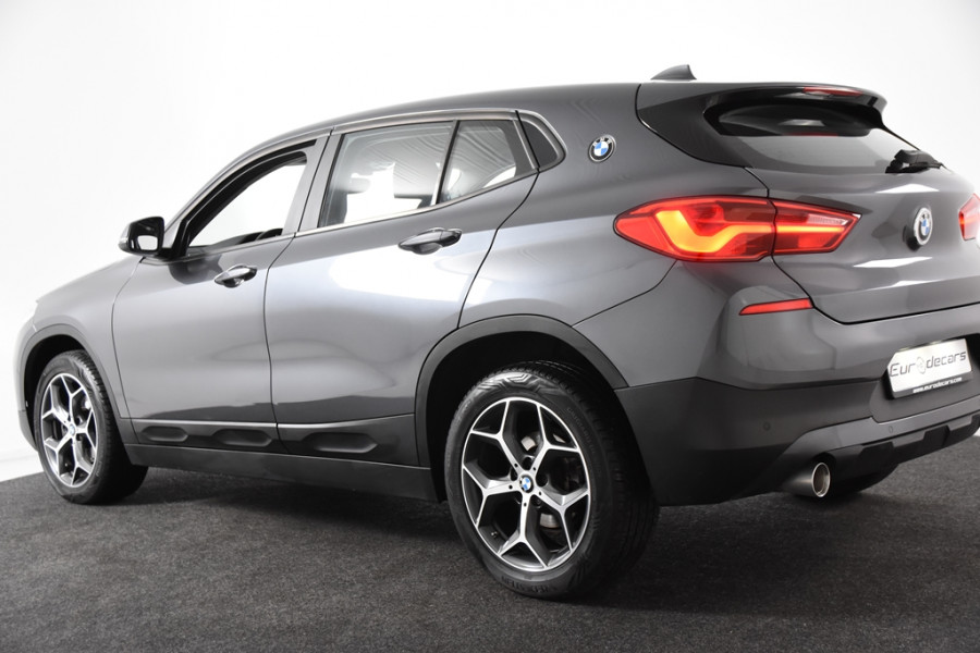 BMW X2 sDrive18i Sport *Leer*Navi*Trekhaak*Park assist*