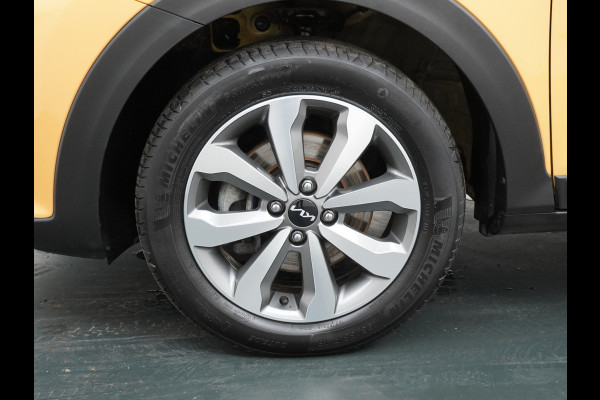 Kia Stonic 1.0 T-GDi MHEV DynamicPlusLine - Stoel/Stuurverwarming - Lichtmetalen Velgen - Navigatie - LED Koplampen - Cruise Control - Fabrieksgarantie Tot 2031