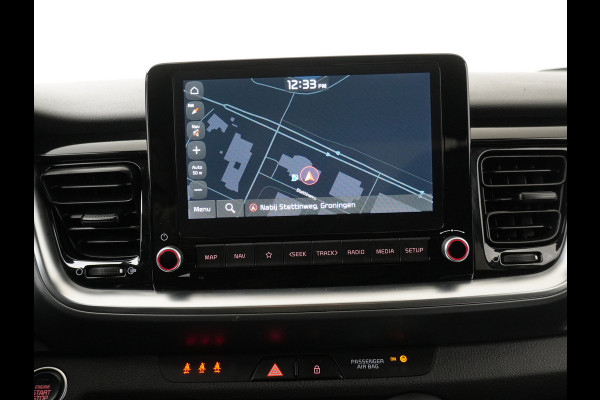 Kia Stonic 1.0 T-GDi MHEV DynamicPlusLine - Stoel/Stuurverwarming - Lichtmetalen Velgen - Navigatie - LED Koplampen - Cruise Control - Fabrieksgarantie Tot 2031