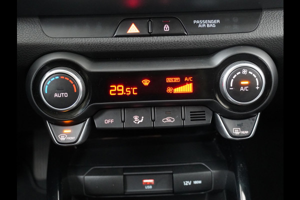 Kia Stonic 1.0 T-GDi MHEV DynamicPlusLine - Stoel/Stuurverwarming - Lichtmetalen Velgen - Navigatie - LED Koplampen - Cruise Control - Fabrieksgarantie Tot 2031