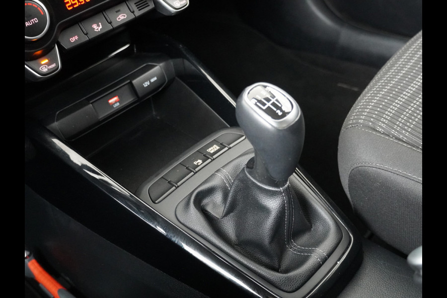 Kia Stonic 1.0 T-GDi MHEV DynamicPlusLine - Stoel/Stuurverwarming - Lichtmetalen Velgen - Navigatie - LED Koplampen - Cruise Control - Fabrieksgarantie Tot 2031