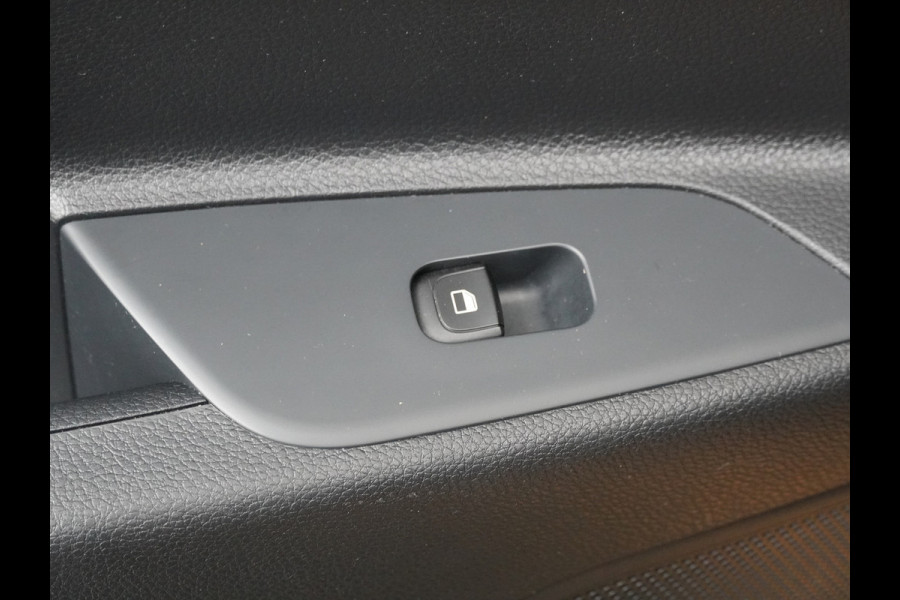 Kia Stonic 1.0 T-GDi MHEV DynamicPlusLine - Stoel/Stuurverwarming - Lichtmetalen Velgen - Navigatie - LED Koplampen - Cruise Control - Fabrieksgarantie Tot 2031