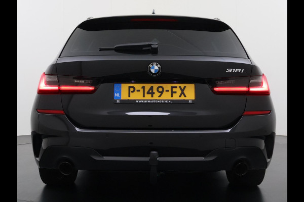 BMW 3 Serie Touring 318i High Executive Edition VAN € 34.900,- VOOR € 32.877,- UW LENTEVOORDEEL: maar liefst € 2.023,-!| M Sport | Afneembare trekhaak | Stoelverwarming | Origineel Nederlands geleverd (NAP) | Rijklaar geleverd incl. 12 maanden BOVAG-garantie