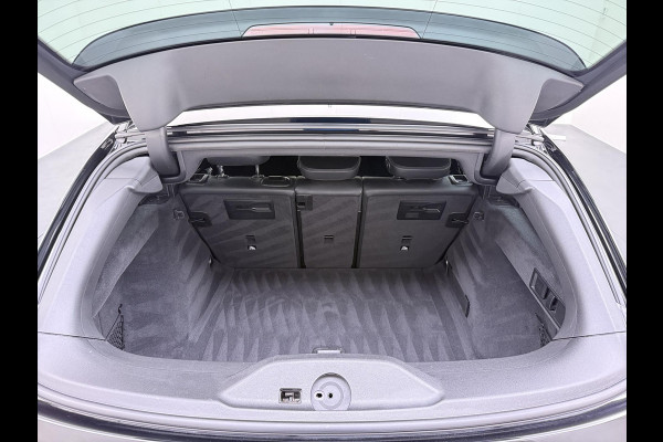 BMW 3 Serie Touring 318i High Executive Edition VAN € 34.900,- VOOR € 32.877,- UW LENTEVOORDEEL: maar liefst € 2.023,-!| M Sport | Afneembare trekhaak | Stoelverwarming | Origineel Nederlands geleverd (NAP) | Rijklaar geleverd incl. 12 maanden BOVAG-garantie