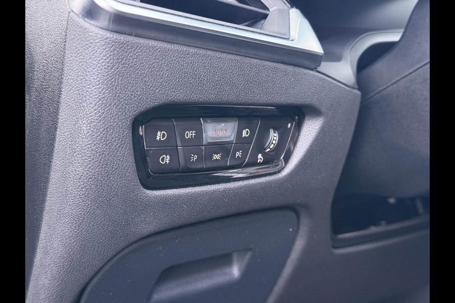 BMW 3 Serie Touring 318i High Executive Edition VAN € 34.900,- VOOR € 32.877,- UW LENTEVOORDEEL: maar liefst € 2.023,-!| M Sport | Afneembare trekhaak | Stoelverwarming | Origineel Nederlands geleverd (NAP) | Rijklaar geleverd incl. 12 maanden BOVAG-garantie