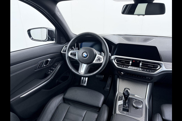 BMW 3 Serie Touring 318i High Executive Edition VAN € 34.900,- VOOR € 32.877,- UW LENTEVOORDEEL: maar liefst € 2.023,-!| M Sport | Afneembare trekhaak | Stoelverwarming | Origineel Nederlands geleverd (NAP) | Rijklaar geleverd incl. 12 maanden BOVAG-garantie