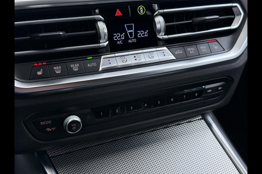 BMW 3 Serie Touring 318i High Executive Edition VAN € 34.900,- VOOR € 32.877,- UW LENTEVOORDEEL: maar liefst € 2.023,-!| M Sport | Afneembare trekhaak | Stoelverwarming | Origineel Nederlands geleverd (NAP) | Rijklaar geleverd incl. 12 maanden BOVAG-garantie