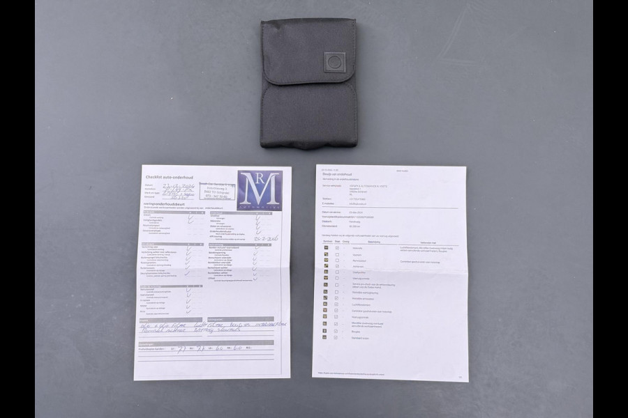 BMW 3 Serie Touring 318i High Executive Edition VAN € 34.900,- VOOR € 32.877,- UW LENTEVOORDEEL: maar liefst € 2.023,-!| M Sport | Afneembare trekhaak | Stoelverwarming | Origineel Nederlands geleverd (NAP) | Rijklaar geleverd incl. 12 maanden BOVAG-garantie