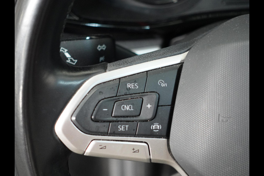 Volkswagen Transporter 2.0 TDI L2 Dubbele Cabine Automaat Highline Airco Cruise control Camera Apple Carplay/Android Auto