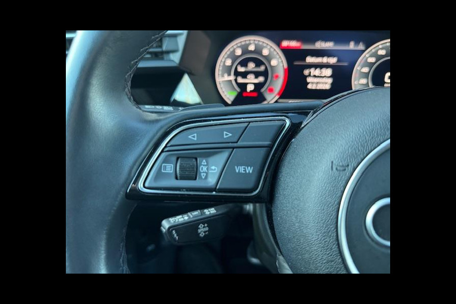 Audi A3 Sportback 45 TFSI e S Black edition Competition,Stoelverwarming,Carplay,Sportstoelen,