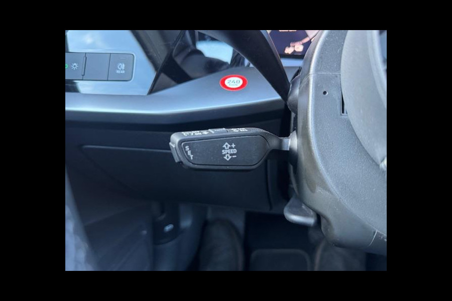 Audi A3 Sportback 45 TFSI e S Black edition Competition,Stoelverwarming,Carplay,Sportstoelen,