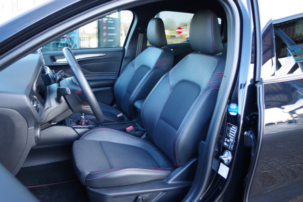 Ford FOCUS Wagon 1.0 EcoBoost 125 PK ST Line Business, Winterpakket, Camera,