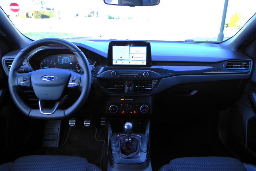 Ford FOCUS Wagon 1.0 EcoBoost 125 PK ST Line Business, Winterpakket, Camera,