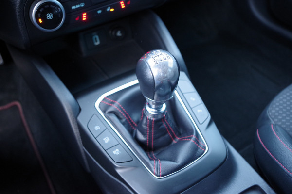 Ford FOCUS Wagon 1.0 EcoBoost 125 PK ST Line Business, Winterpakket, Camera,