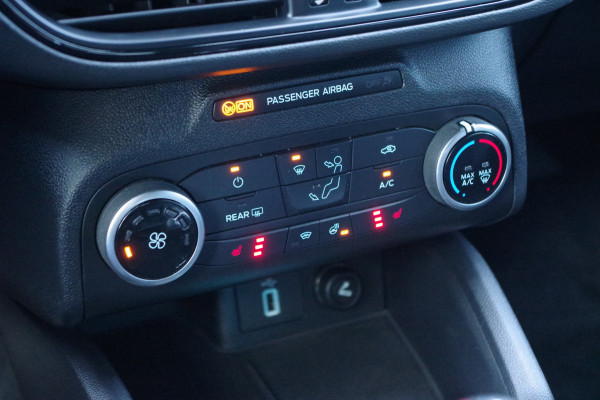 Ford FOCUS Wagon 1.0 EcoBoost 125 PK ST Line Business, Winterpakket, Camera,