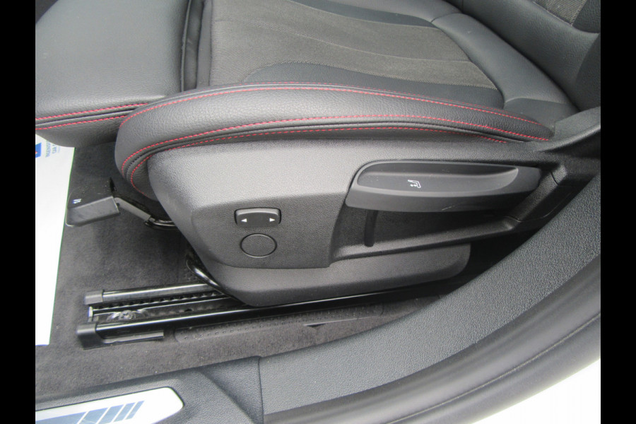 BMW 1-serie 128ti 266PK M Sport Automaat, Panoramadak, Cockpit Pro, Park Assist