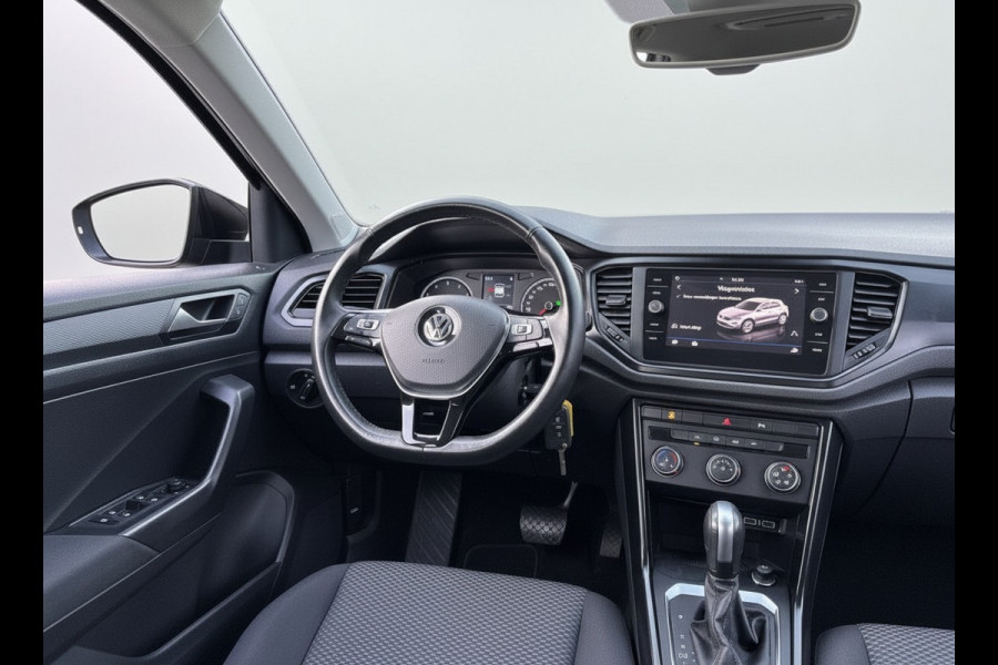Volkswagen T-Roc 1.5 TSI 150PK DSG BUSINESS CARPLAY/NAVI/PDC
