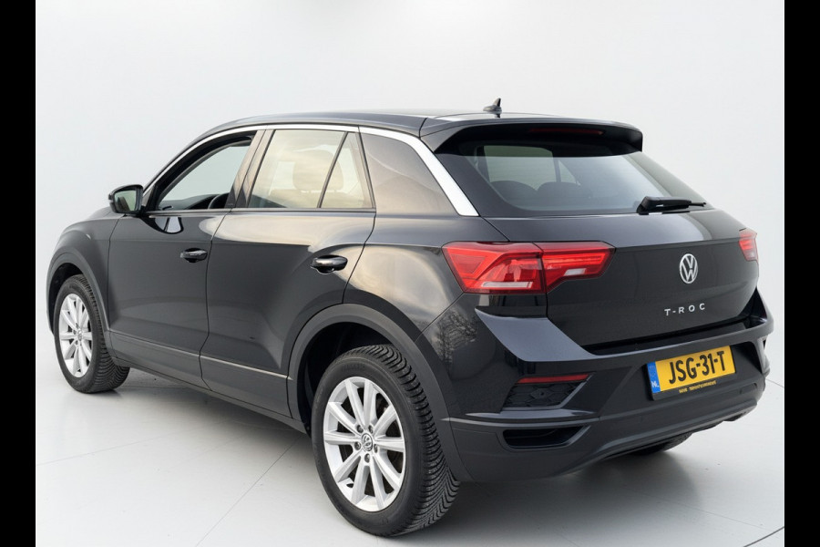 Volkswagen T-Roc 1.5 TSI 150PK DSG BUSINESS CARPLAY/NAVI/PDC