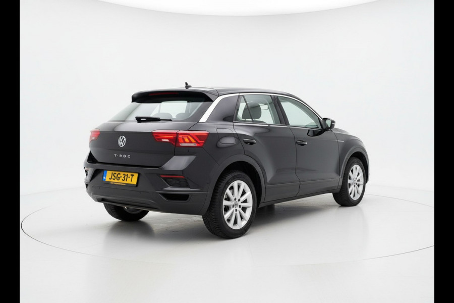 Volkswagen T-Roc 1.5 TSI 150PK DSG BUSINESS CARPLAY/NAVI/PDC
