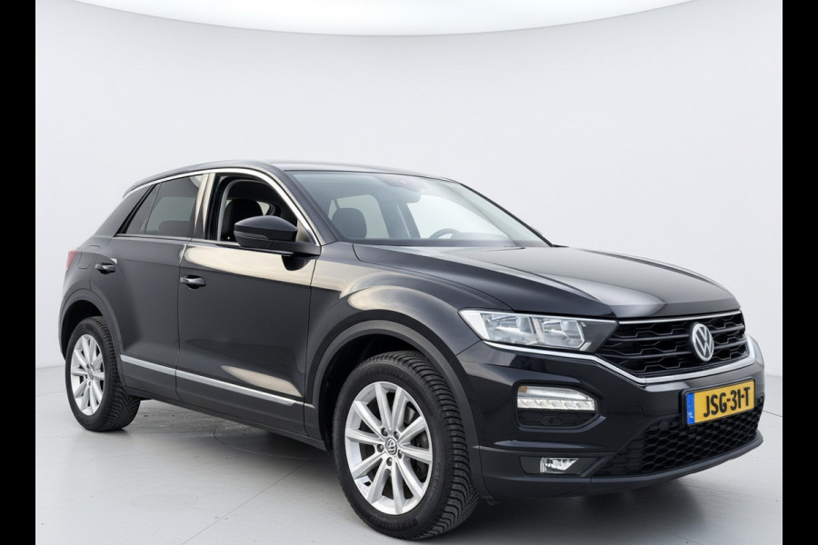 Volkswagen T-Roc 1.5 TSI 150PK DSG BUSINESS CARPLAY/NAVI/PDC