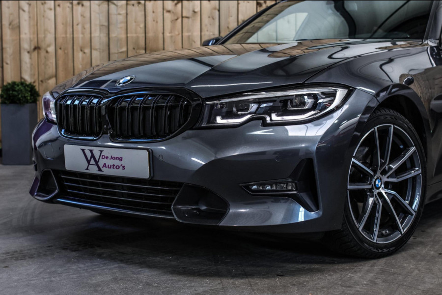 BMW 3 Serie Touring 320i High Executive *Stuurverwarming*Leder*Trekhaak*